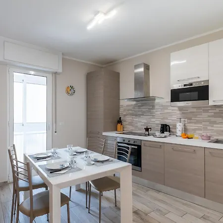 Apartamento Guesthost - Cozy Flat Near Concattedrale San Siro