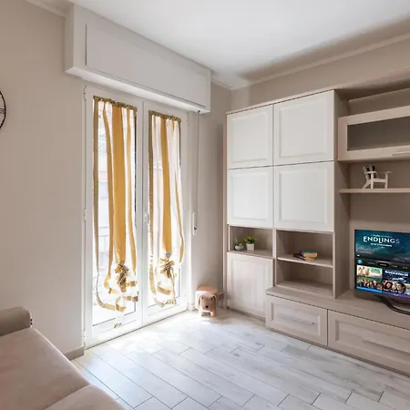 Apartamento Guesthost - Cozy Flat Near Concattedrale San Siro